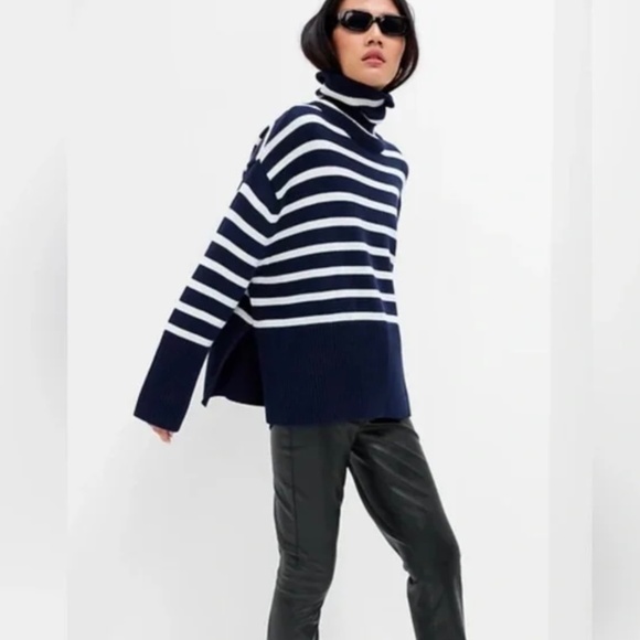 GAP 100% Cotton Navy Cream Stripe 24/7 Split Hem Turtleneck Sweater US L - Picture 1 of 10